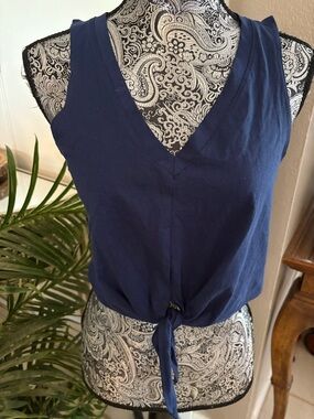 Forever 21 Navy V-Neck Tie-Front Crop Tank